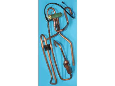 Conjunto Valvula 4 Vias Aire Acondicionado Hisense K1516868