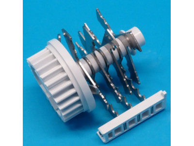 Hisense RS695N4IS1 Refrigerator Ice Crusher Blade 